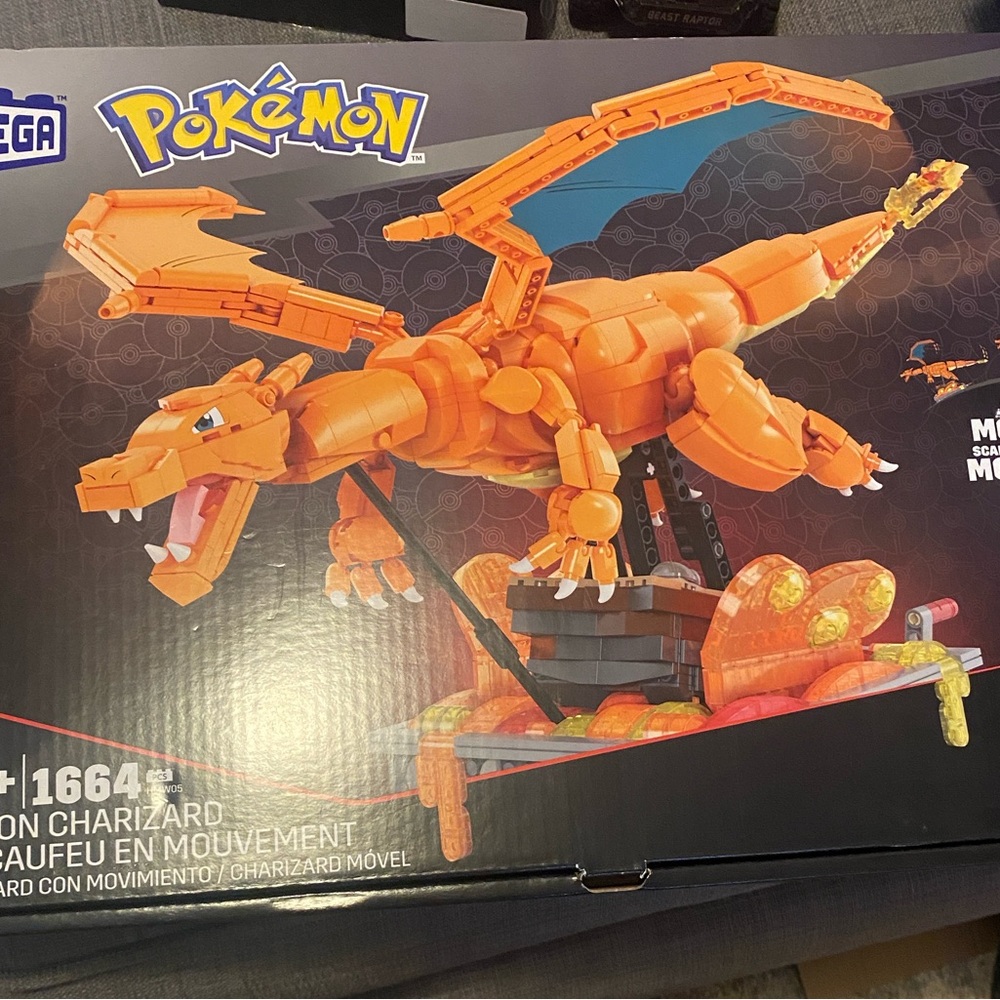 Charizard Building Set - Orange - Picture 4 of 4